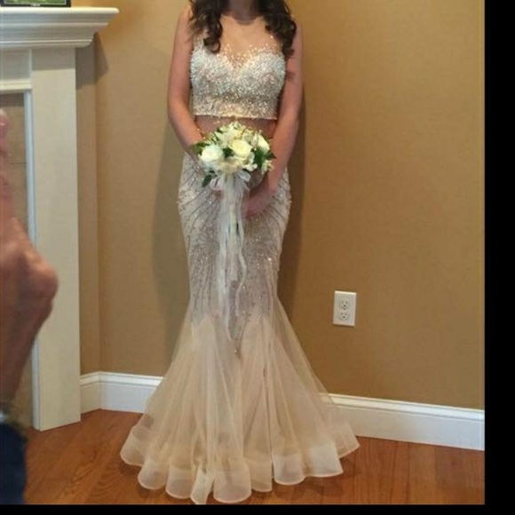 Creme Prom Dresses 2018